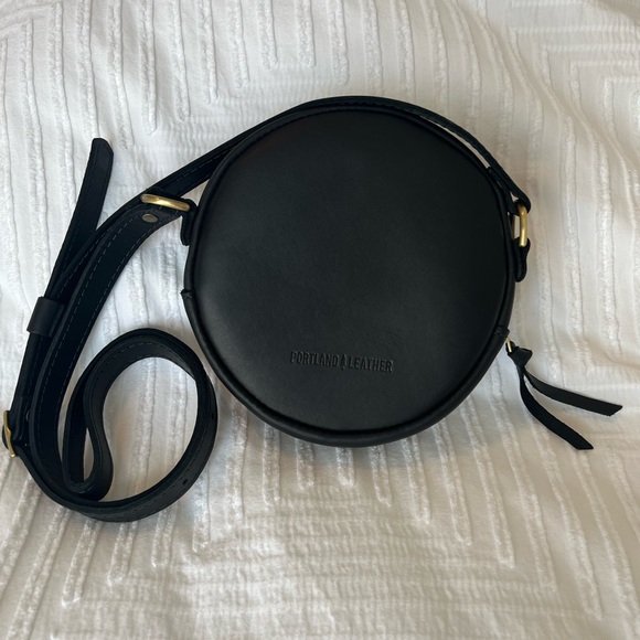 Like New Limited Edition Portland Leather Circle Crossbody Blossom Small - Picture 6 of 11